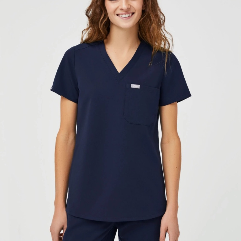 Medium Catarina Figs Scrub Top • Navy Blue